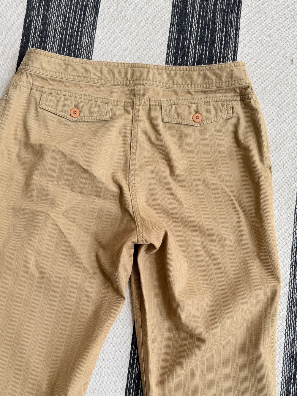 J. Jill Women's Tan Genuine Fit Below Waist Capri Pants‎ Size 8 - Picture 10 of 10